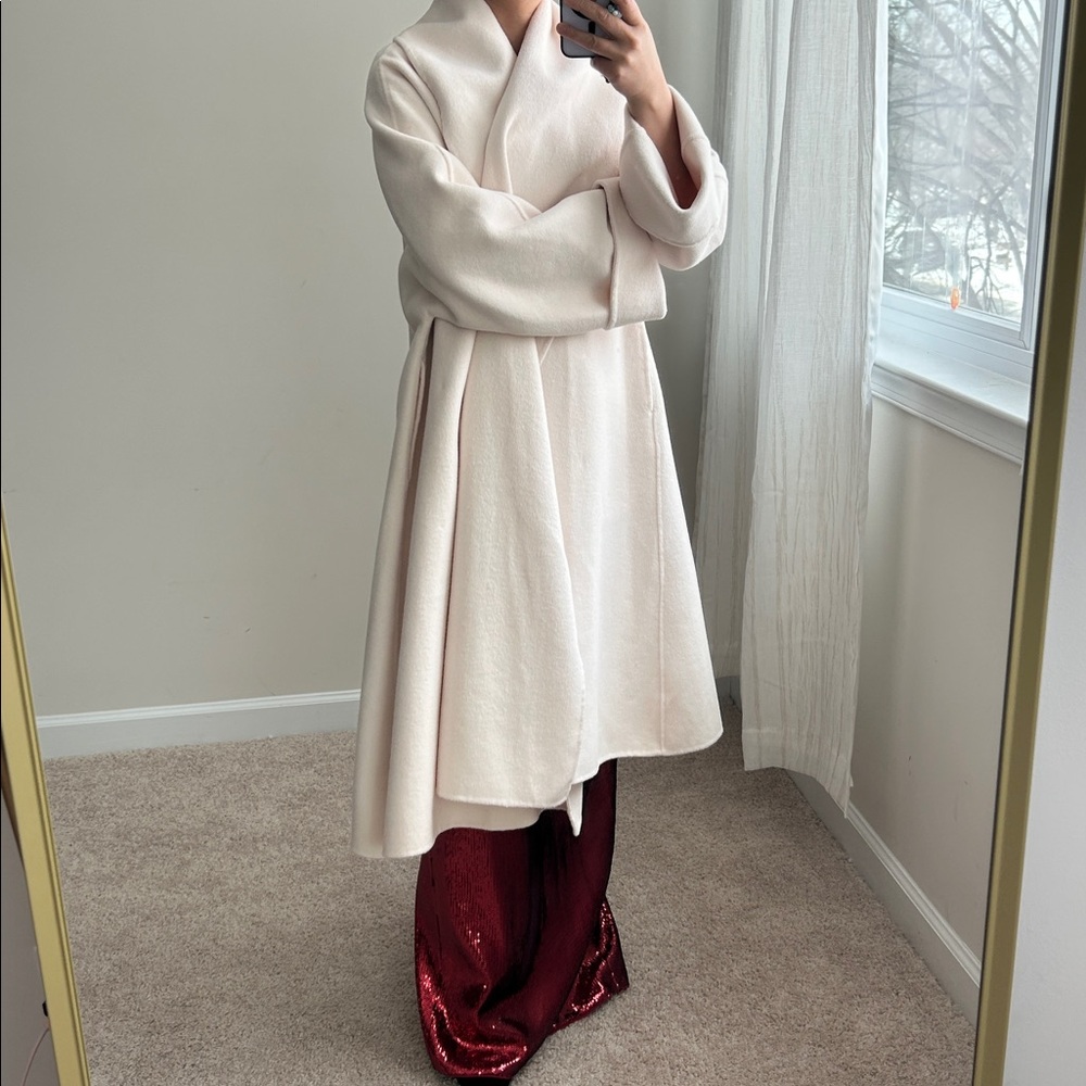Reformation red sequin dress. Size 2 - Picture 16 of 16